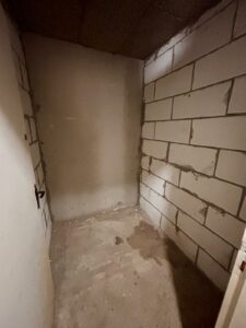 cave le Bouscat vide