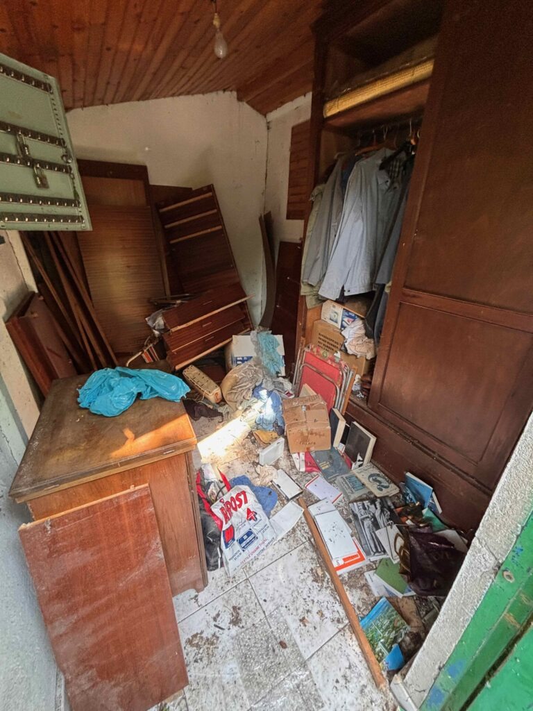 Logement encombré avant un débarras de fin de bail par Sansolia